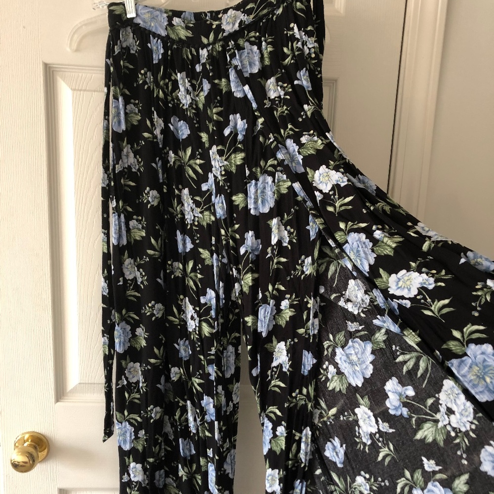 American Eagle Floral Slit Pants